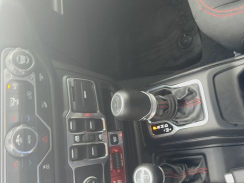 Used 2019 Jeep Wrangler Unlimited Rubicon image 15