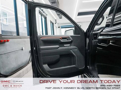 Used 2023 GMC Sierra 1500 Denali w/ Denali Reserve Package image 10