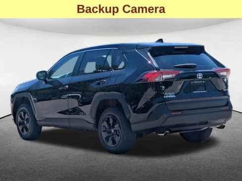 Used 2023 Toyota RAV4 LE FWD image 7