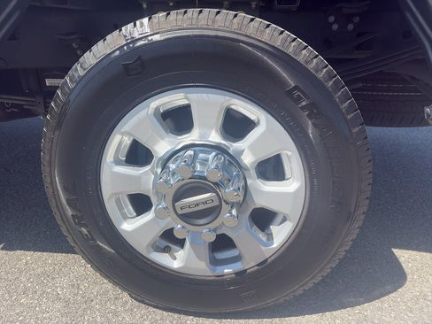 Used 2024 Ford F350 XLT AWD/4WD image 31