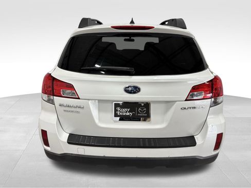Used 2014 Subaru Outback 2.5i Premium image 7