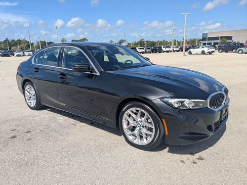 Used 2025 BMW 330i Sedan RWD image 2