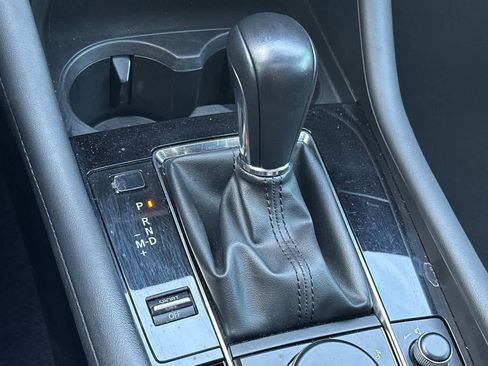 Used 2021 MAZDA MAZDA3 s image 21