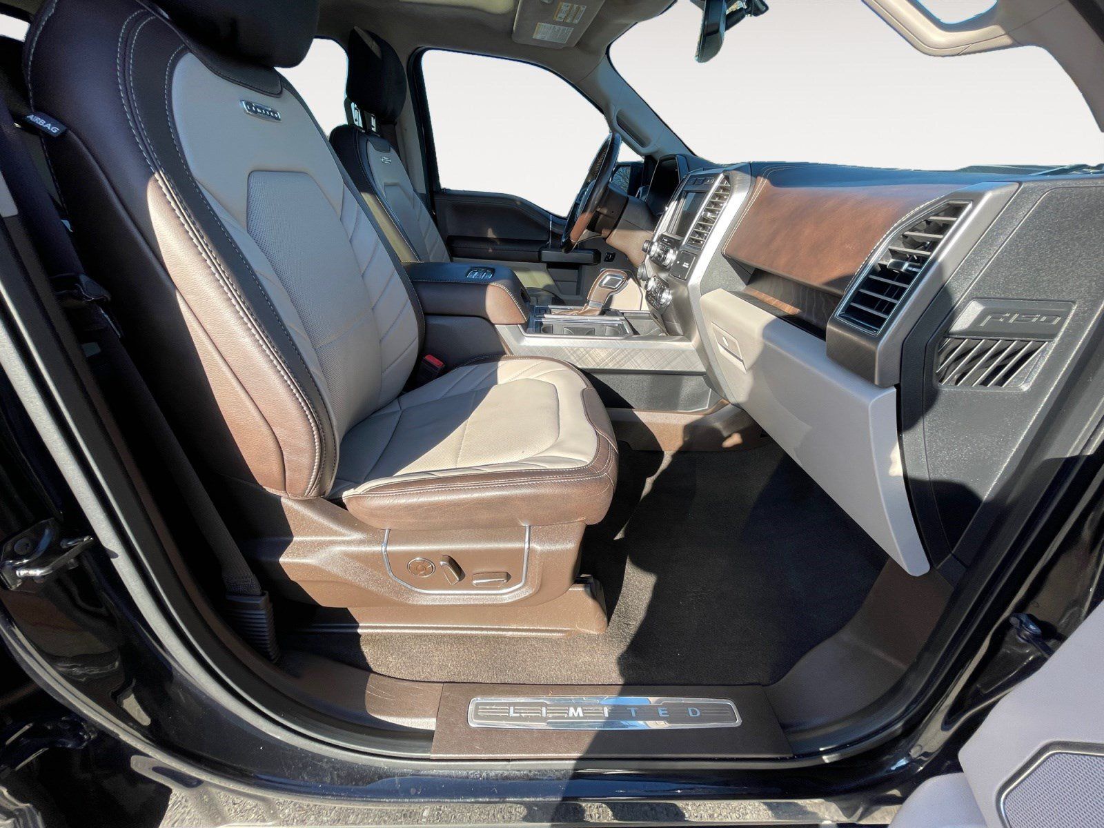 Used 2019 Ford F150 Limited AWD/4WD image 13