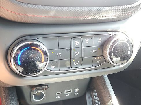 Used 2023 Chevrolet TrailBlazer RS FWD image 15