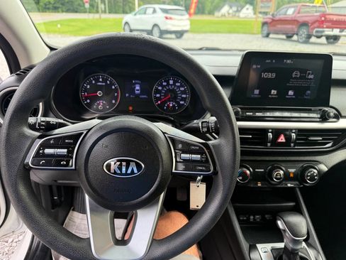 Used 2020 Kia Forte LXS FWD image 14