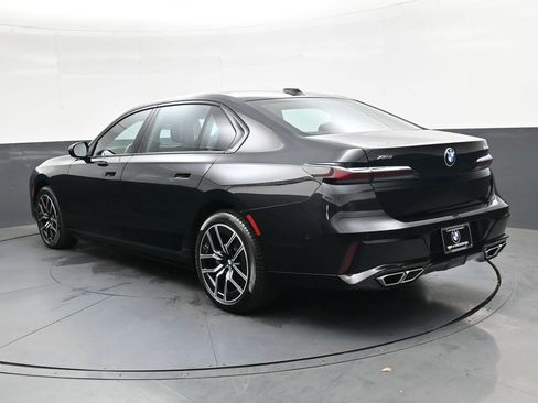 Used 2024 BMW 760i xDrive image 5