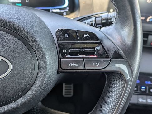 Used 2025 Hyundai Elantra Sport FWD image 24