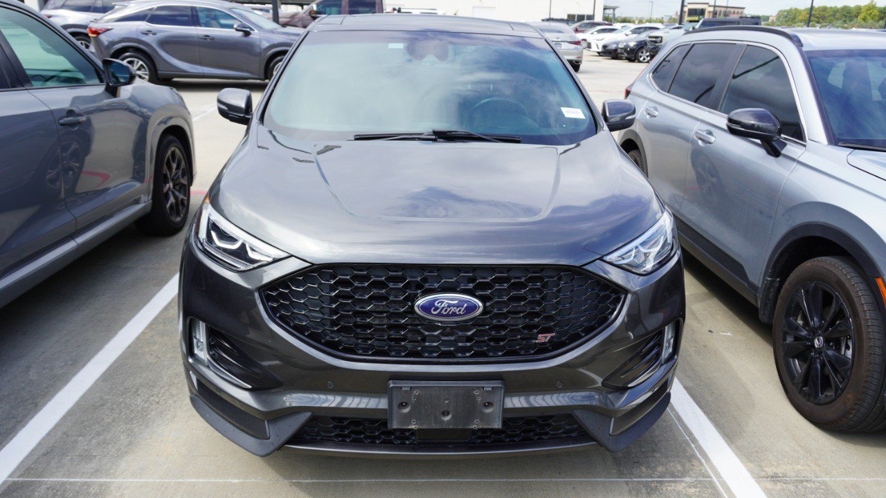 Used 2019 Ford Edge ST w/ Equipment Group 401A AWD/4WD image 2