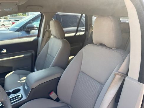 Used 2010 Ford Edge SE FWD image 8