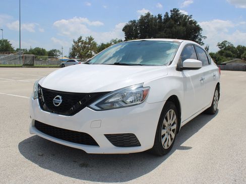 Used 2016 Nissan Sentra S FWD image 1