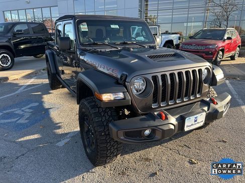 Used 2023 Jeep Gladiator Mojave w/ Cold Weather Group image 7