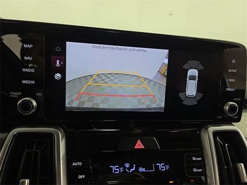 Used 2022 Kia Sorento EX w/ Panoramic Sunroof Package image 14