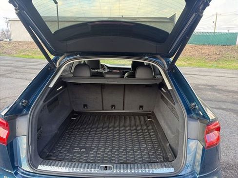 Used 2019 Audi Q8 Prestige image 25