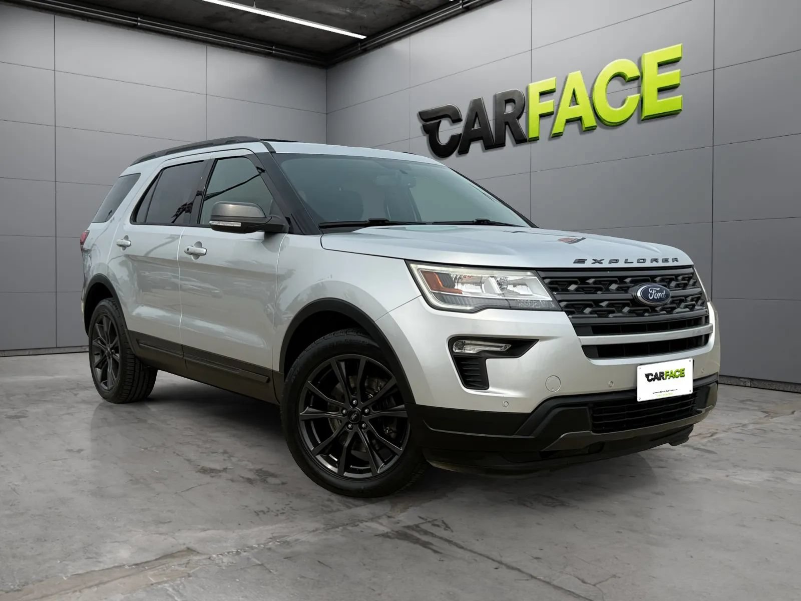 Used 2018 Ford Explorer XLT w/ Equipment Group 202A AWD/4WD image 1