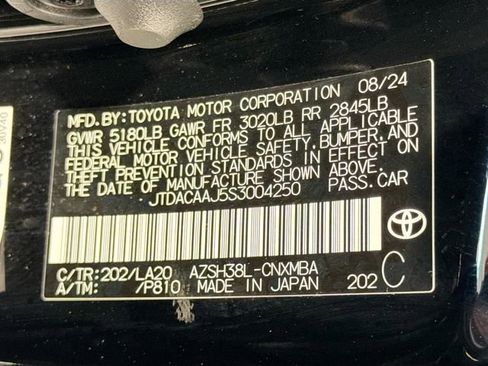 Certified 2025 Toyota Crown Signia AWD/4WD image 25