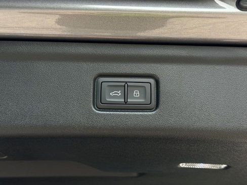 New 2025 Audi A6 e-tron Premium RWD image 16