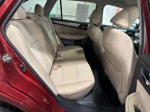 Used 2017 Subaru Outback 2.5i Premium image 15
