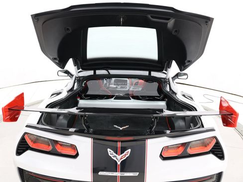 Used 2016 Chevrolet Corvette Z06 w/ 3LZ Preferred Equipment Group RWD image 64