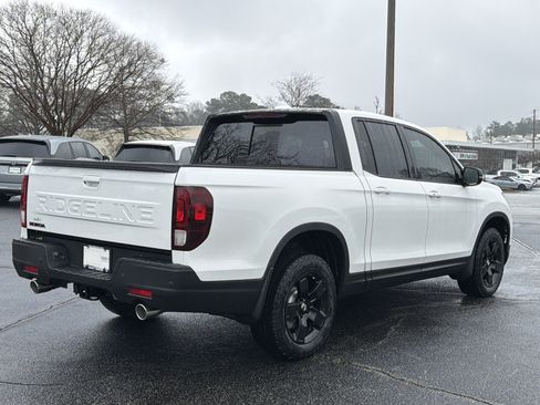 New 2026 Honda Ridgeline Black Edition image 7