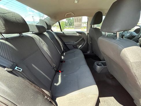 Used 2013 Volkswagen Jetta Sedan FWD image 25