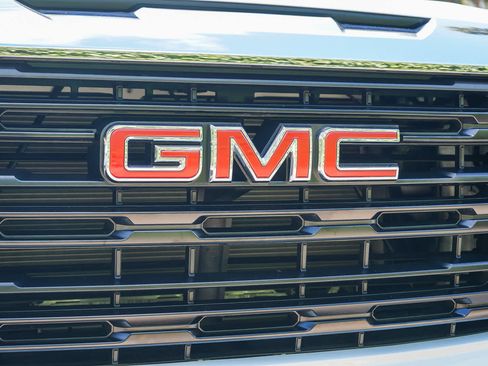 Used 2025 GMC Sierra 1500 Pro w/ Pro Value Package AWD/4WD image 11