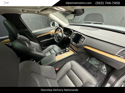 Used 2024 Volvo XC90 B6 Plus image 18