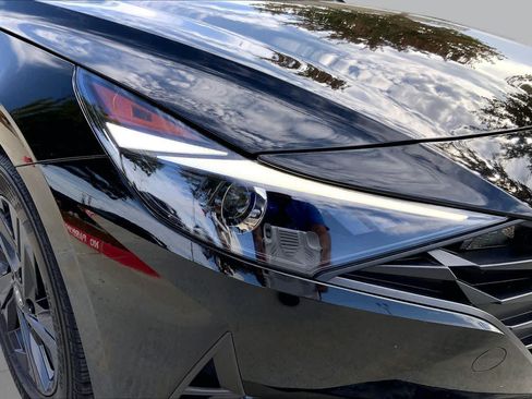 Certified 2023 Hyundai Elantra SEL FWD image 26