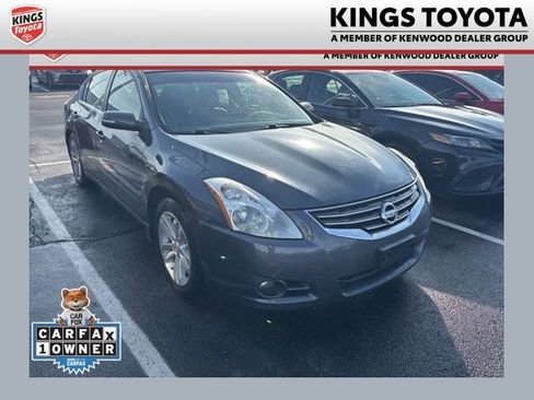 Used 2011 Nissan Altima 3.5 SR w/ 3.5SR Premium Pkg image 1