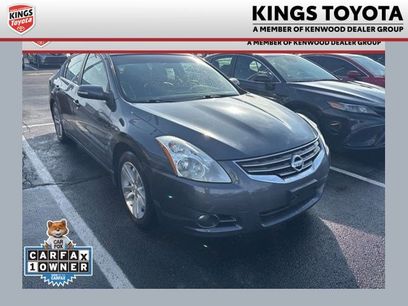 Used 2011 Nissan Altima 3.5 SR w/ 3.5SR Premium Pkg