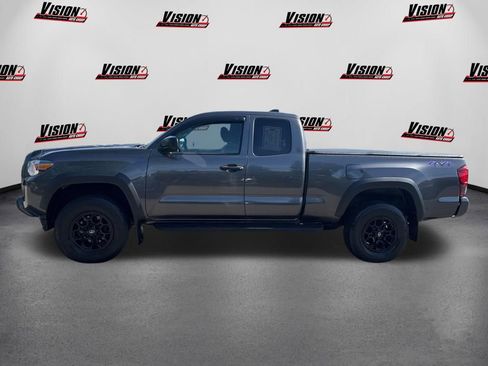 Used 2022 Toyota Tacoma SR w/ SX Package AWD/4WD image 8