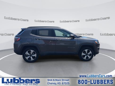 Used 2021 Jeep Compass Latitude AWD/4WD image 9