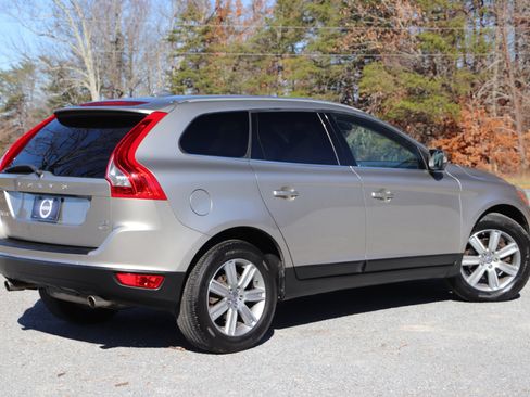 Used 2012 Volvo XC60 T6 image 3