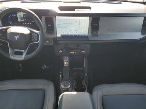 Used 2023 Ford Bronco Outer Banks image 14