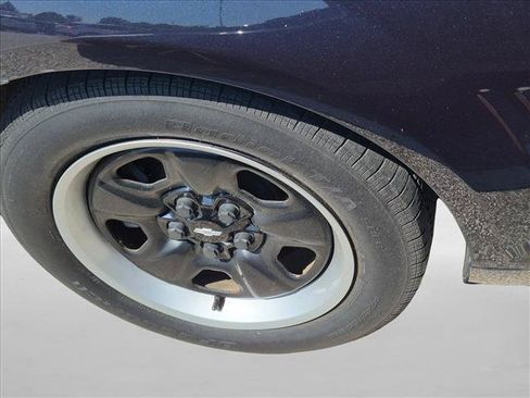 Used 2013 Chevrolet Camaro LS RWD image 8
