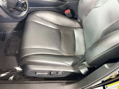 Used 2023 Honda Accord EX-L image 18