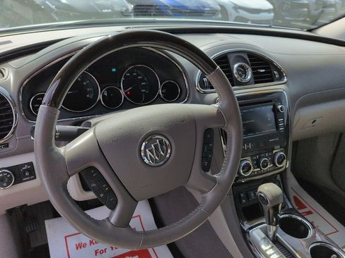 Used 2017 Buick Enclave Leather FWD image 9