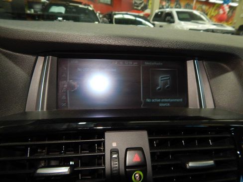 Used 2017 BMW X4 xDrive28i w/ Technology Package image 25