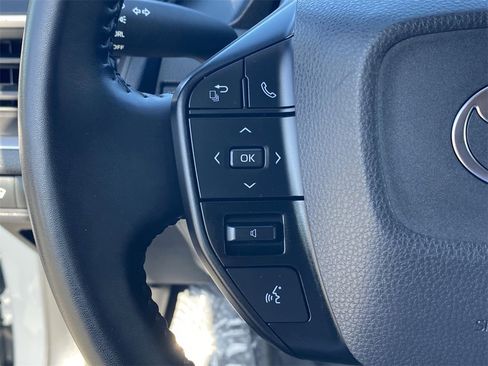 Certified 2024 Toyota Prius LE image 25