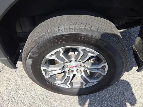 Certified 2026 GMC Sierra 1500 SLT AWD/4WD image 10