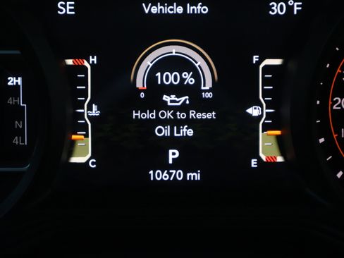 Used 2024 Jeep Wrangler Sahara image 4