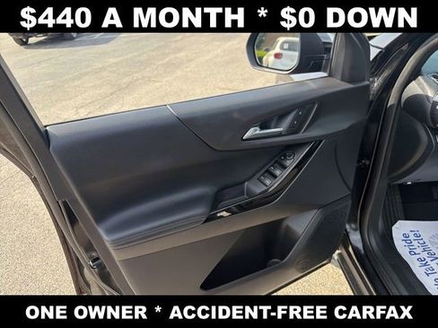 Used 2026 Chevrolet Equinox LT FWD image 12
