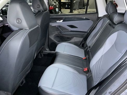 New 2026 Volkswagen Tiguan SE image 18