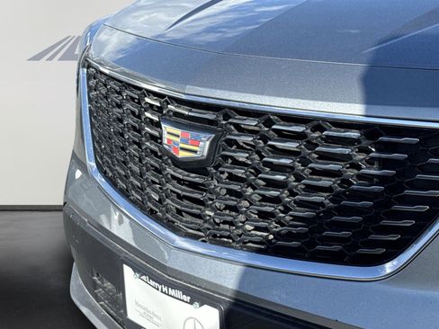 Used 2023 Cadillac XT4 Premium Luxury image 11