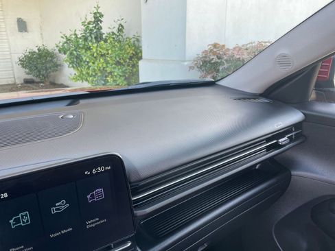 Used 2025 Hyundai Kona SEL image 36