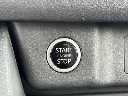 Used 2023 Nissan Rogue SV w/ SV Premium B Package image 10