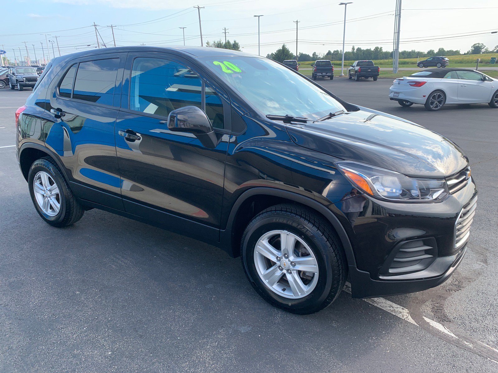 Used 2020 Chevrolet Trax LS w/ Tint and Cruise Package AWD/4WD image 3