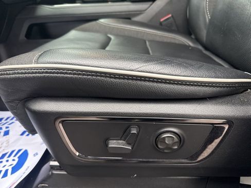 Used 2025 RAM 1500 Limited w/ Body Color Bumper Group image 12