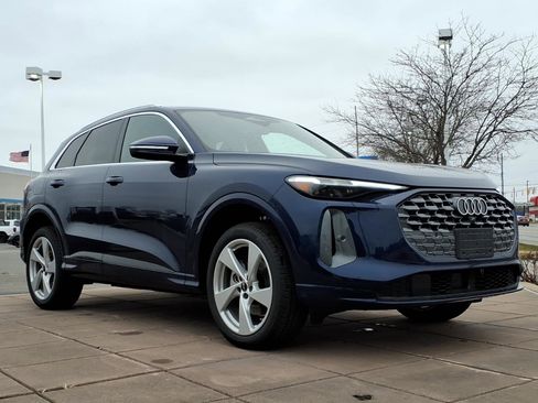 New 2025 Audi Q5 Premium Plus image 3