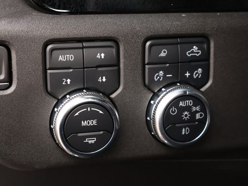 Used 2022 GMC Sierra 1500 Elevation w/ Elevation Premium Package image 13